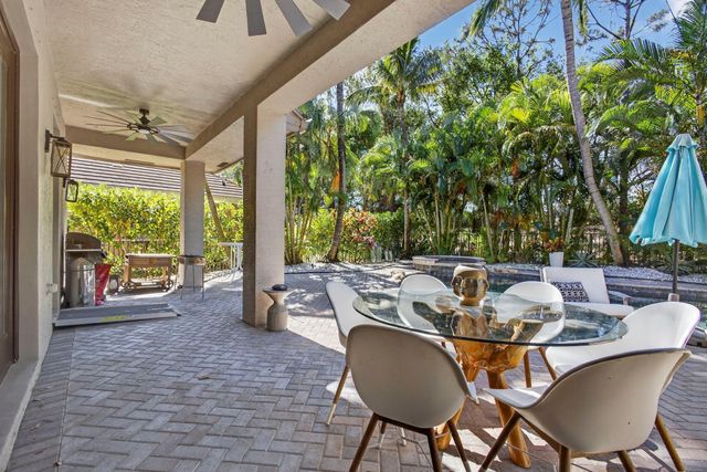 10468 Trianon Place, Wellington, FL 33449