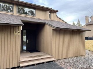 1916 Redtail Hawk Drive RV45B, Redmond, OR 97756
