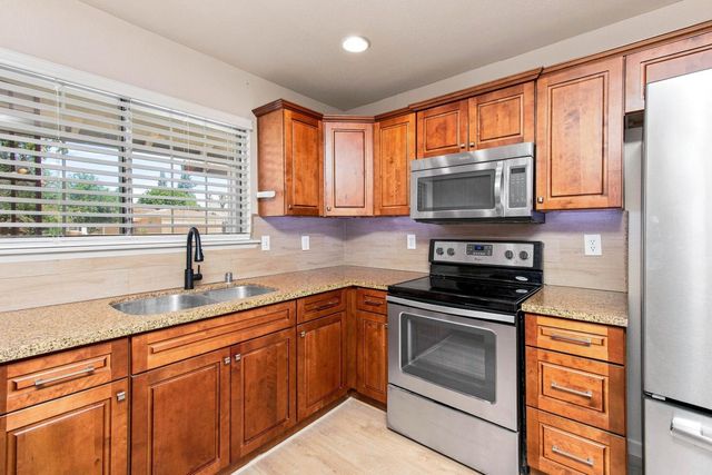 9942 Burline St, Sacramento, CA 95827
