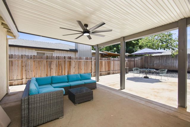 9942 Burline St, Sacramento, CA 95827