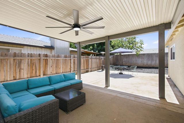 9942 Burline St, Sacramento, CA 95827
