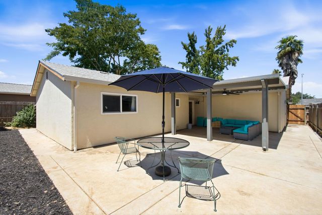 9942 Burline St, Sacramento, CA 95827