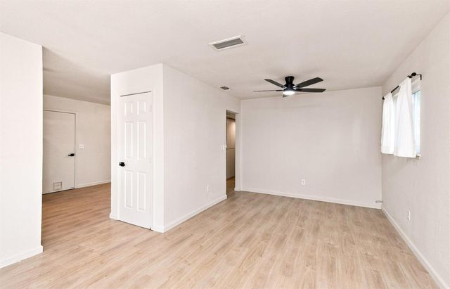 9942 Burline St, Sacramento, CA 95827