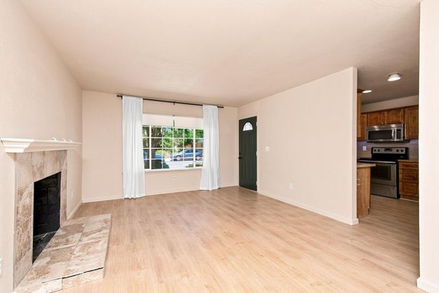 9942 Burline St, Sacramento, CA 95827