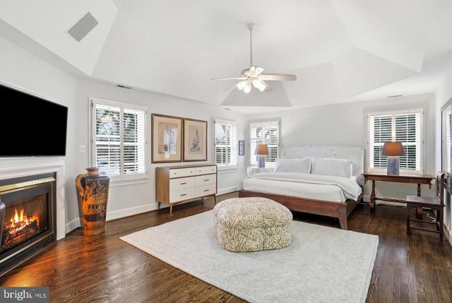 6035 CRIMSON CT, Mclean, VA 22101