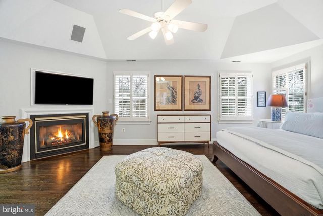 6035 CRIMSON CT, Mclean, VA 22101