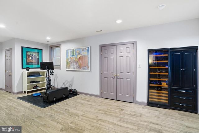 6035 CRIMSON CT, Mclean, VA 22101