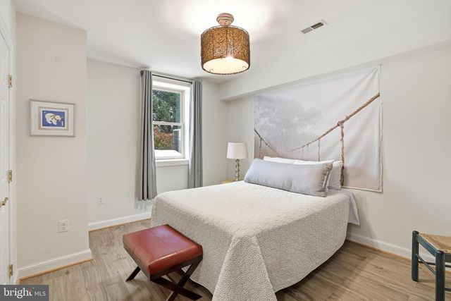 6035 CRIMSON CT, Mclean, VA 22101