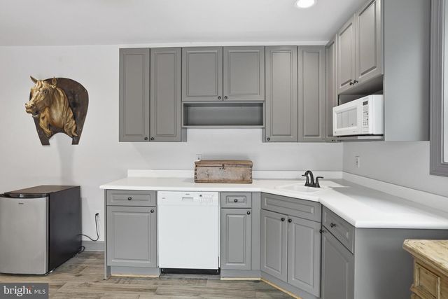 6035 CRIMSON CT, Mclean, VA 22101