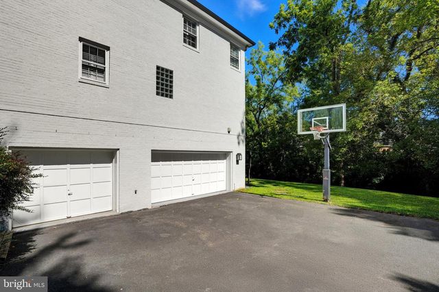 6035 CRIMSON CT, Mclean, VA 22101