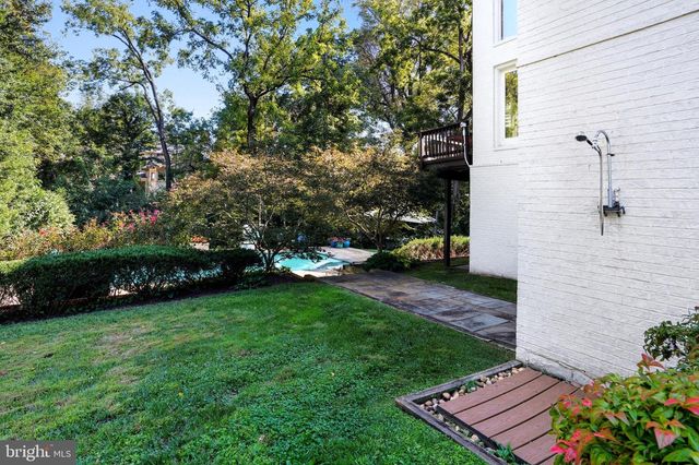 6035 CRIMSON CT, Mclean, VA 22101