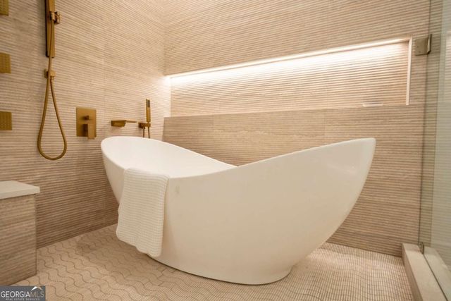 8485 Lynn Drive, Gainesville, GA 30506