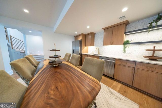 8485 Lynn Drive, Gainesville, GA 30506