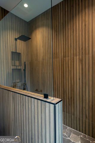 8485 Lynn Drive, Gainesville, GA 30506