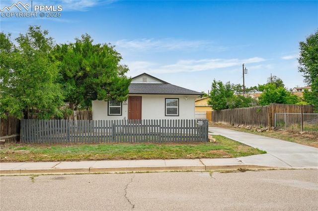 1205 Catalpa Street, Pueblo, CO 81001