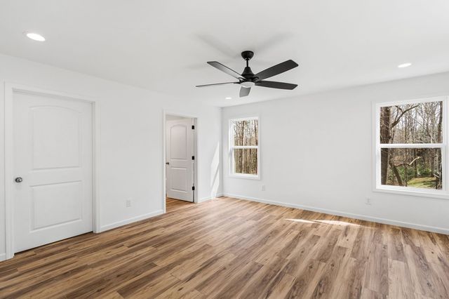 2086 Woodlake Lane, Young Harris, GA 30582