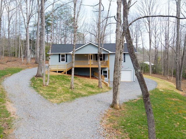 2086 Woodlake Lane, Young Harris, GA 30582