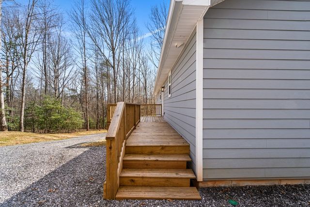 2086 Woodlake Lane, Young Harris, GA 30582