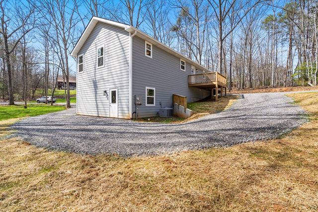 2086 Woodlake Lane, Young Harris, GA 30582