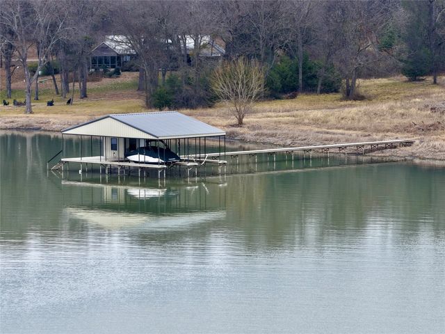 2085 S Oaks Lane, Lone Oak, TX 75453