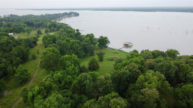 2085 S Oaks Lane, Lone Oak, TX 75453
