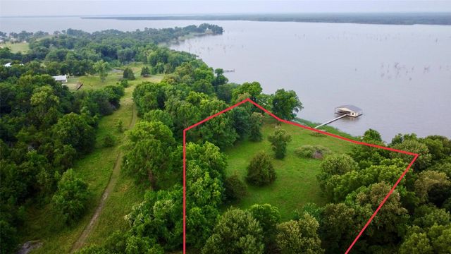 2085 S Oaks Lane, Lone Oak, TX 75453
