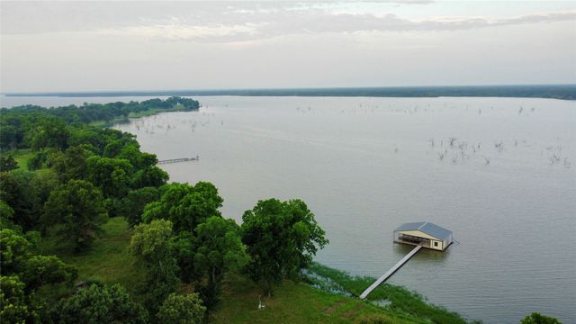 2085 S Oaks Lane, Lone Oak, TX 75453