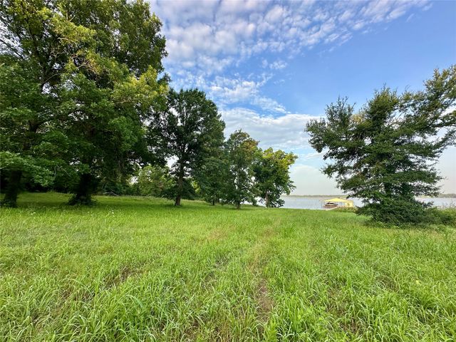 2085 S Oaks Lane, Lone Oak, TX 75453