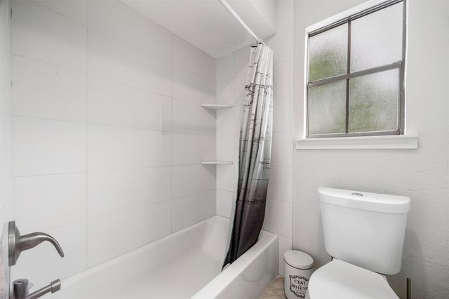 1815 Cobblestone Court, Richmond, TX 77406