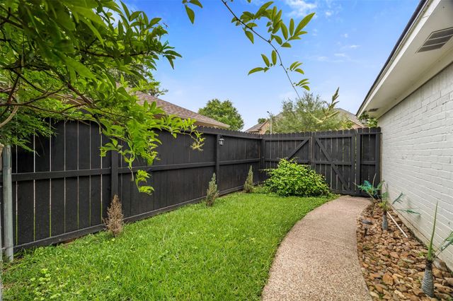 1815 Cobblestone Court, Richmond, TX 77406