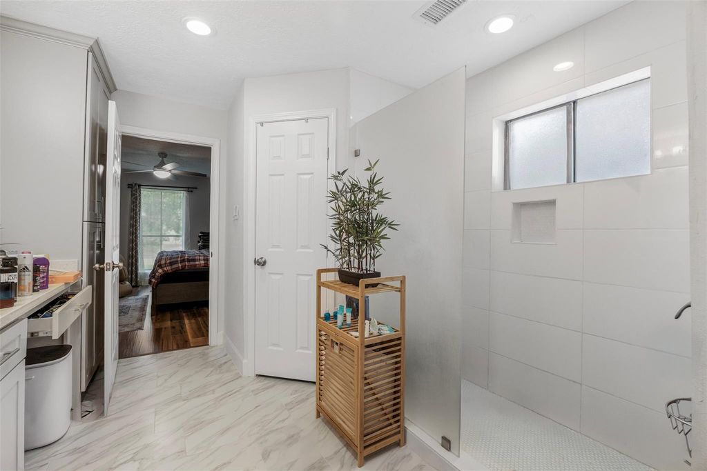 Image 14 of property listing at 1815 Cobblestone Court, Richmond, TX 77406