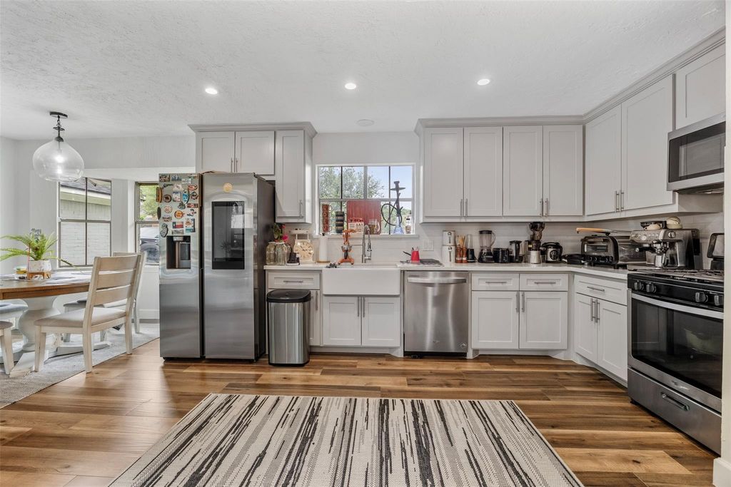 Image 8 of property listing at 1815 Cobblestone Court, Richmond, TX 77406