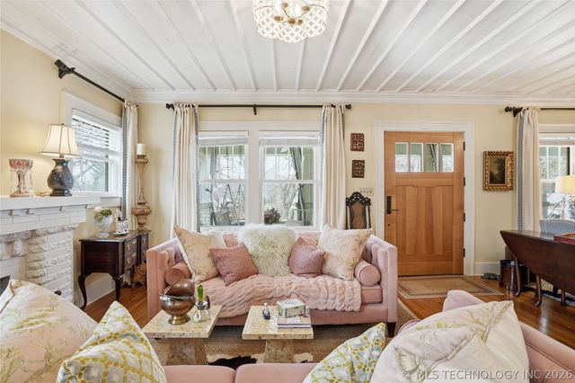 1315 S Guthrie Avenue, Tulsa, OK 74119