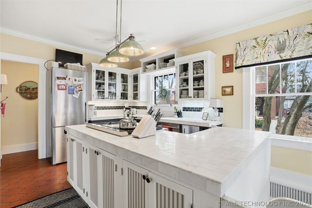 1315 S Guthrie Avenue, Tulsa, OK 74119