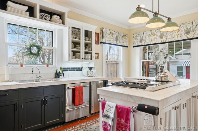 1315 S Guthrie Avenue, Tulsa, OK 74119