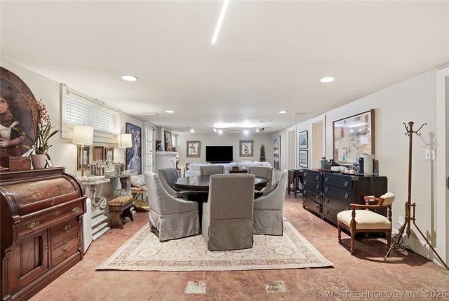 1315 S Guthrie Avenue, Tulsa, OK 74119