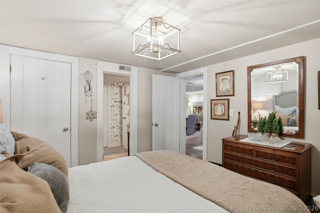 1315 S Guthrie Avenue, Tulsa, OK 74119