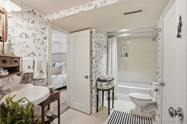 1315 S Guthrie Avenue, Tulsa, OK 74119