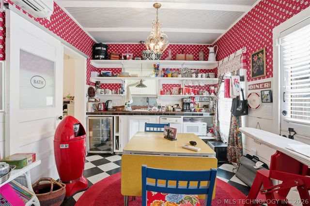 1315 S Guthrie Avenue, Tulsa, OK 74119