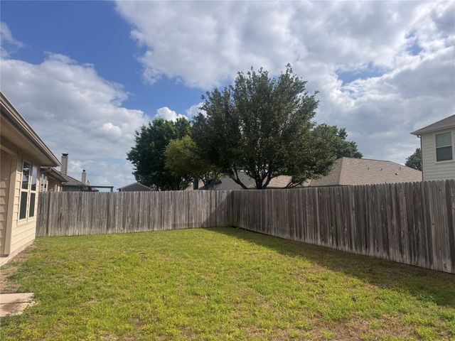 122 Rain Cloud Drive, Waxahachie, TX 75165
