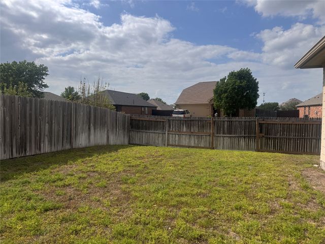 122 Rain Cloud Drive, Waxahachie, TX 75165