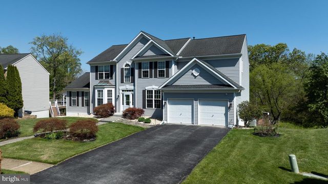 211 ROBIN REDBREAST RD, Newark, DE 19711