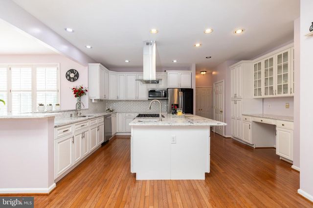 211 ROBIN REDBREAST RD, Newark, DE 19711
