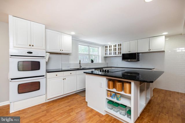 211 ROBIN REDBREAST RD, Newark, DE 19711