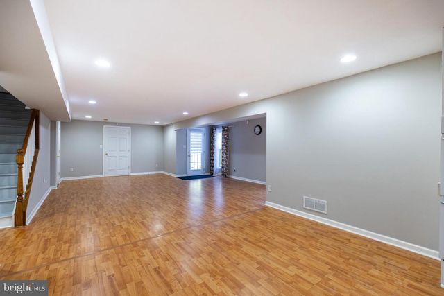211 ROBIN REDBREAST RD, Newark, DE 19711
