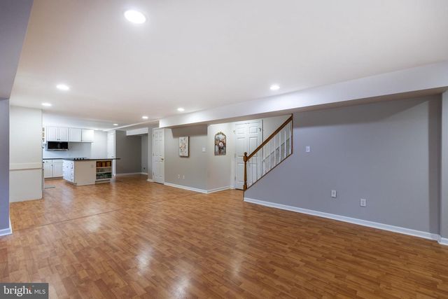 211 ROBIN REDBREAST RD, Newark, DE 19711