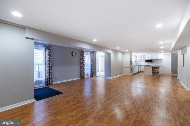 211 ROBIN REDBREAST RD, Newark, DE 19711