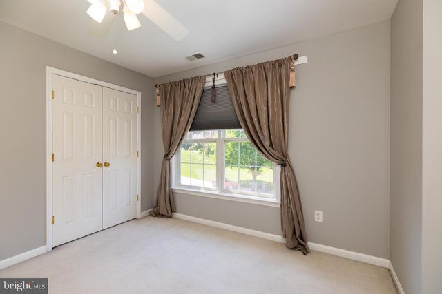 211 ROBIN REDBREAST RD, Newark, DE 19711