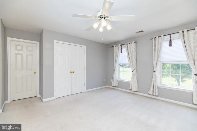211 ROBIN REDBREAST RD, Newark, DE 19711
