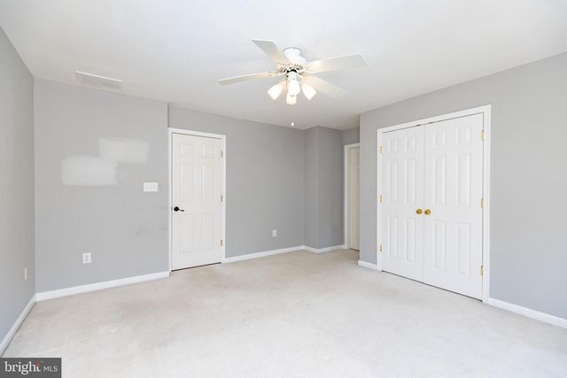 211 ROBIN REDBREAST RD, Newark, DE 19711